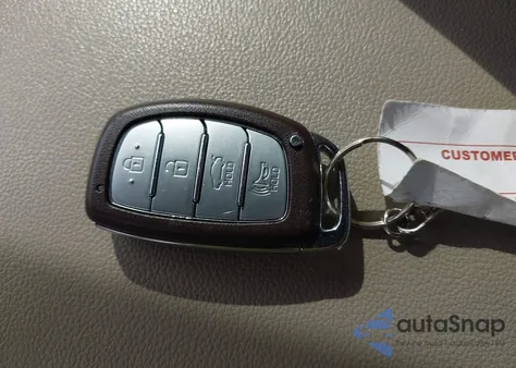 2020 Hyundai Elantra Value Edition z USA, uszkodzony, nr VIN 5NPD84LF5LH525239